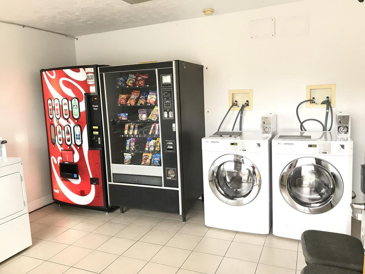 Super 8 By Wyndham Whites Creek/ Nashville Nw Area מראה חיצוני תמונה